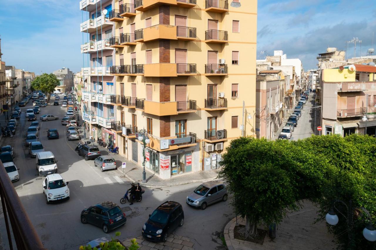 Il Mosaico Family Apartments مازارا ديل فالو المظهر الخارجي الصورة
