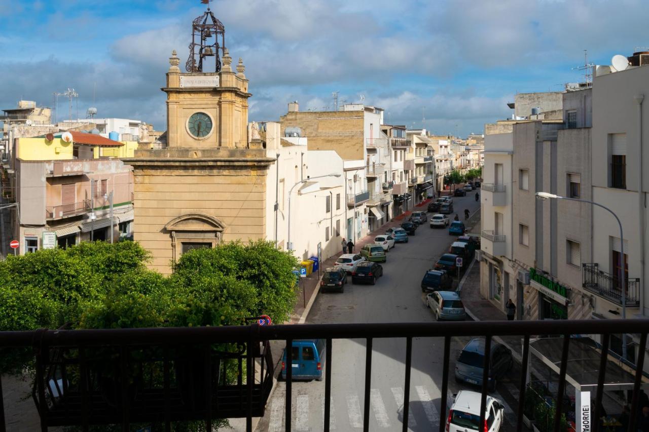 Il Mosaico Family Apartments مازارا ديل فالو المظهر الخارجي الصورة